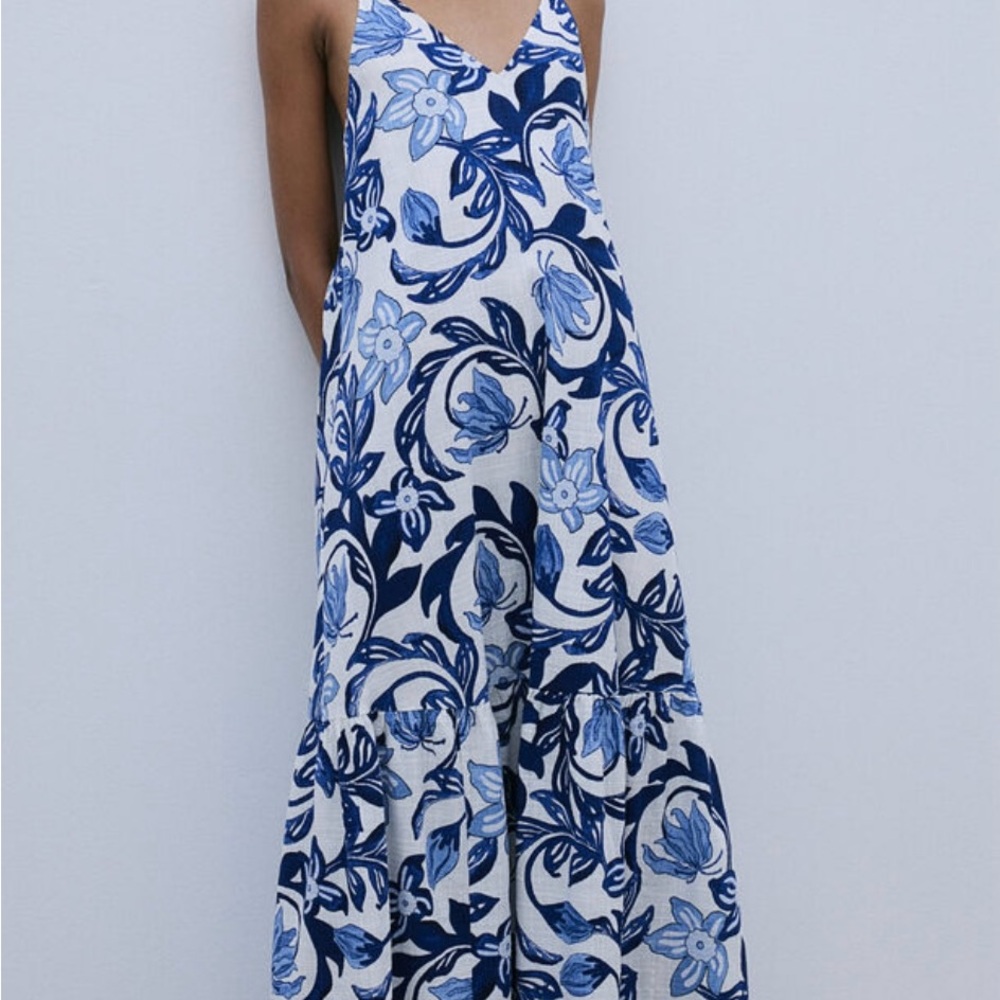 H&M Blue and White Floral Maxi Dress. Size Medium